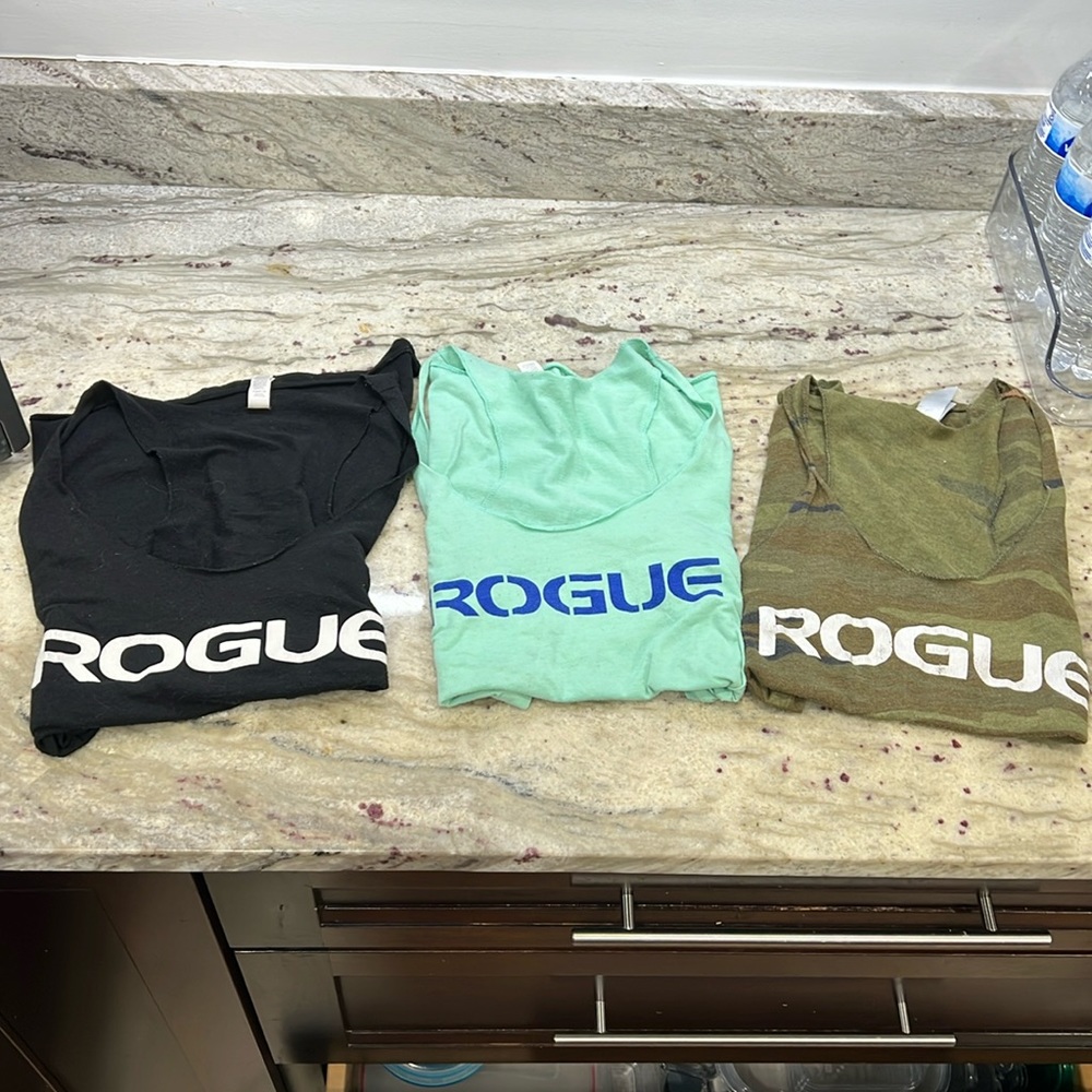 3 rogue women’s small tank tops